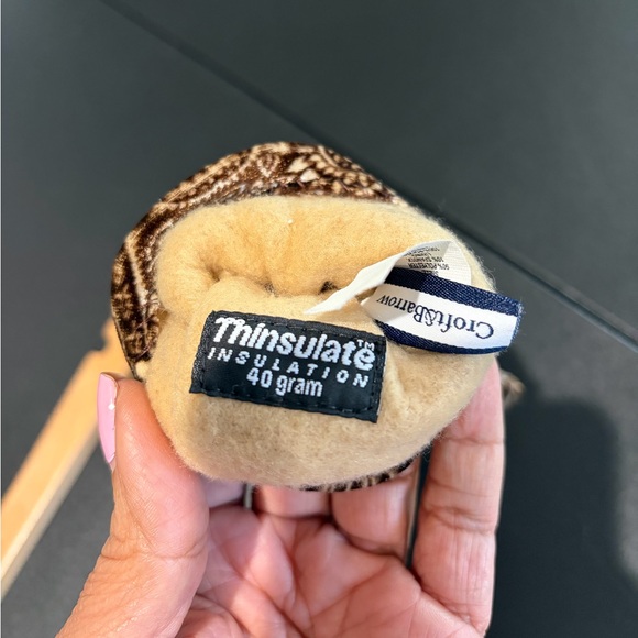 Elegant Brown and Paisley Velvet Gloves Set - Picture 6 of 7